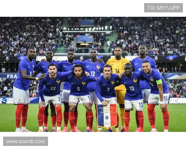 足球比赛中的防守反击体系与快速进攻模式